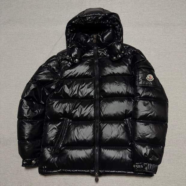 몽클레어 마야 유광 패딩