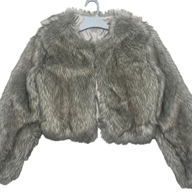 블랙업  크롭 퍼 자켓