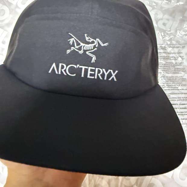 아크테릭스 고어5 패널 햇 블랙 L/XL