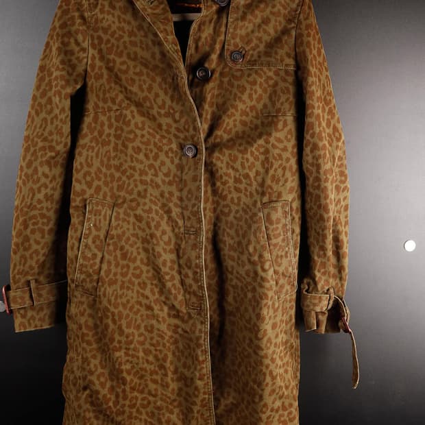 자라 트렌치 코트