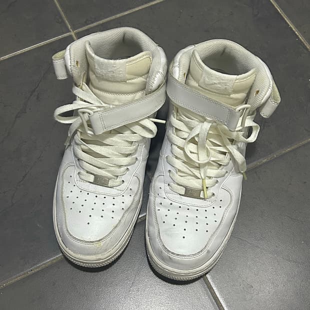 나이키 에어포스 하이 트리플 화이트 