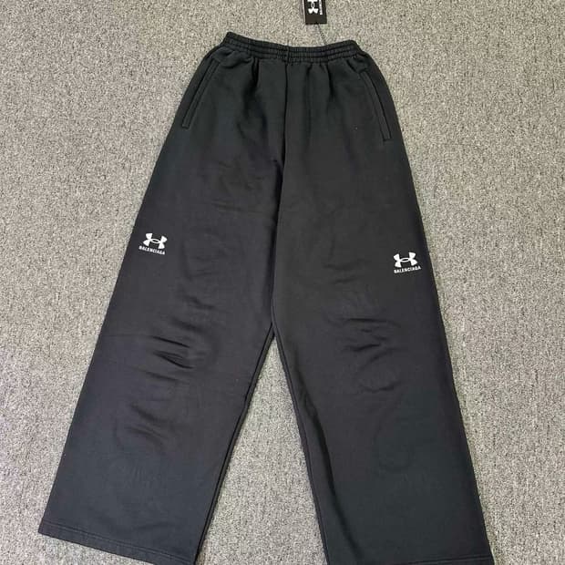 발렌시아가 x 언더아머 배기 스웨트 팬츠 