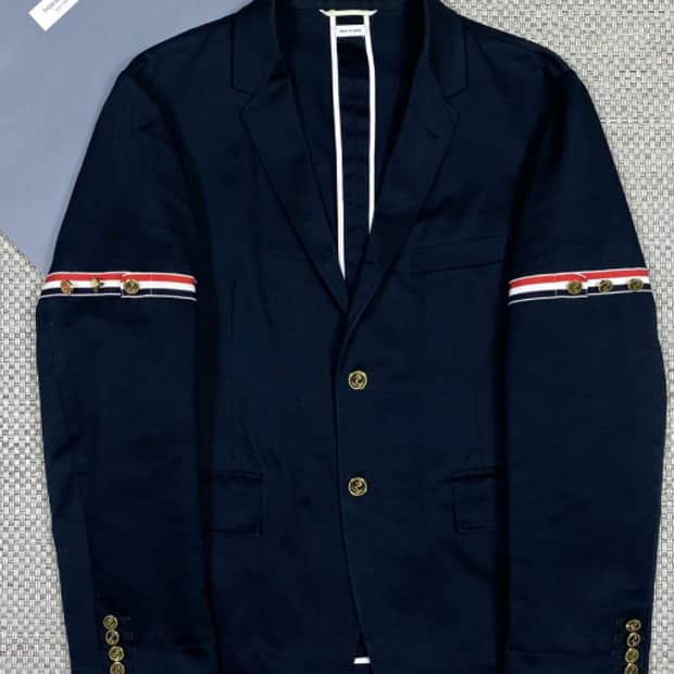  톰브라운 싱글 브레스티드 암밴드 금장 블레이저 M 네이비
