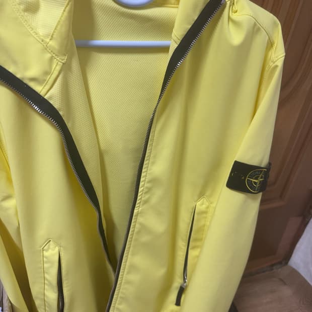 스톤아일랜드 소프트쉘 옐로우 xl