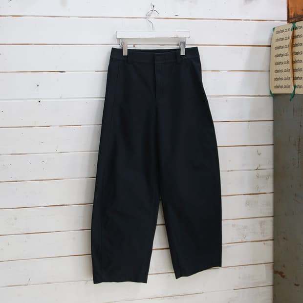 유니클로 커브드 팬츠 (여성용 29)