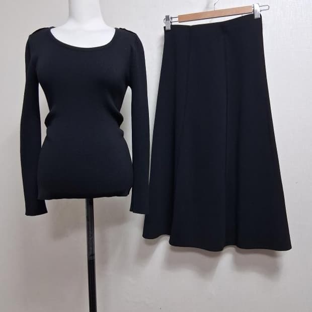 일본구제 cacharel  검정 고급니트 스커트셋업 44XS  44반
