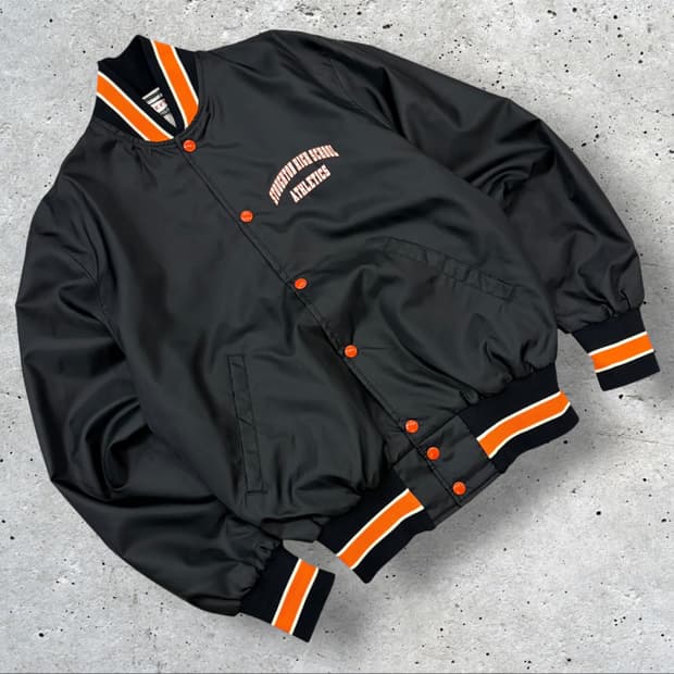 [M] NEFF 네프 블랙 스타디움 점퍼 오렌지 포인트 D828