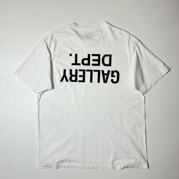 갤러리 디파트먼트 23FW 퍽드 업 로고 반팔 티셔츠 PN9672