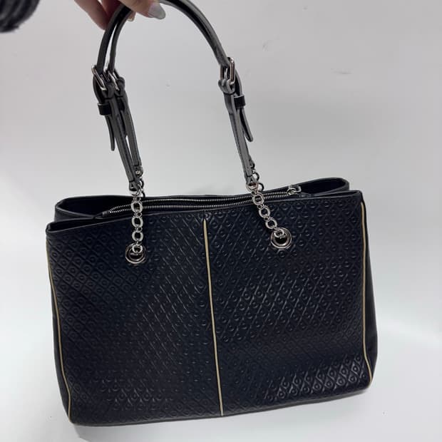 토즈 TOD'S 블랙 엠보싱 토트백