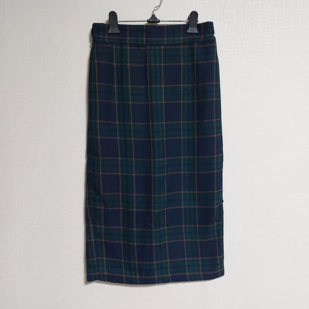 딥그린 타탄 체크 미디 스커트