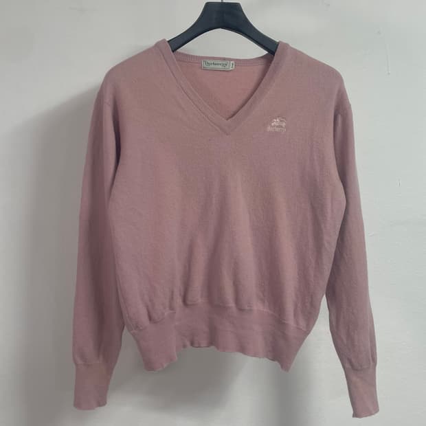 버버리 우먼스 파스텔핑크 브이넥 울 니트 (on.580)