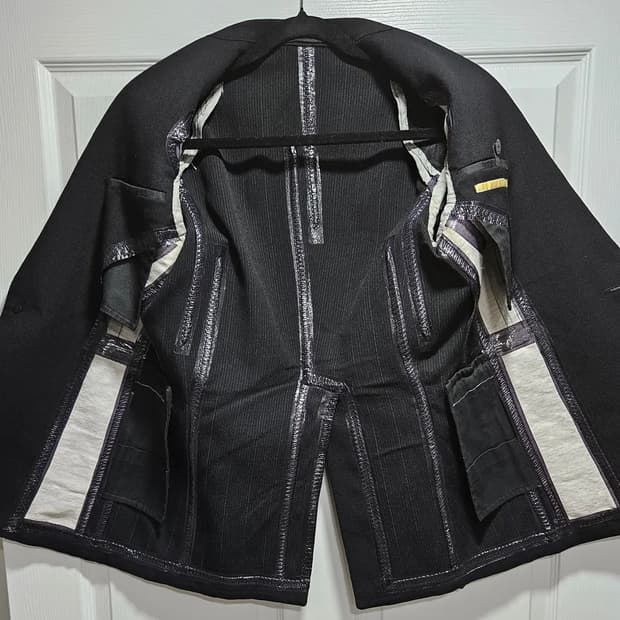 캐롤 크리스찬 포엘 데드엔드 자켓 구합니다