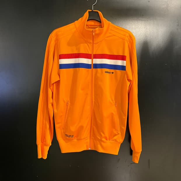 아디다스 트랙탑 오렌지