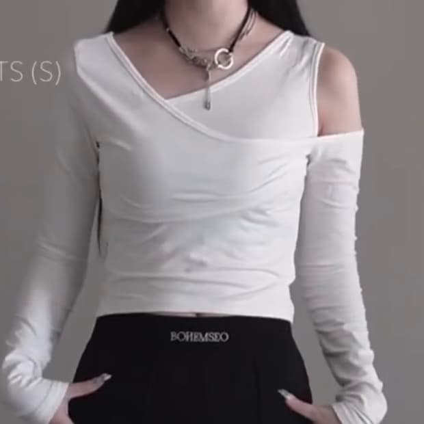 보헤미안서울 oneoff shoulder layered top