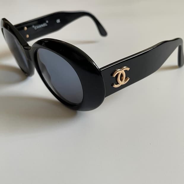 CHANEL OVAL SUNGLASSES