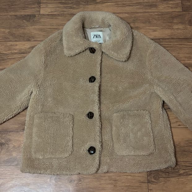 자라 플리스 자켓 베이지 컬러