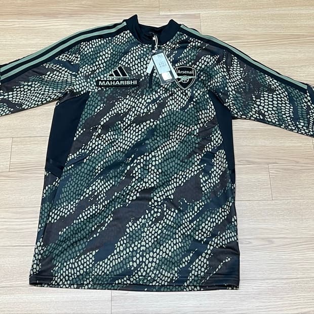 아스널 X MAHARISHI 콘디보 23 트레이닝 탑(L사이즈)