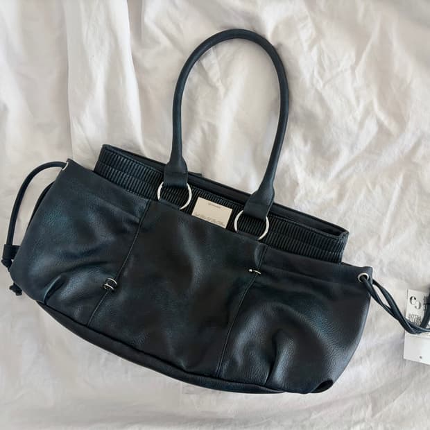 쿨사이드옵더필로우 백