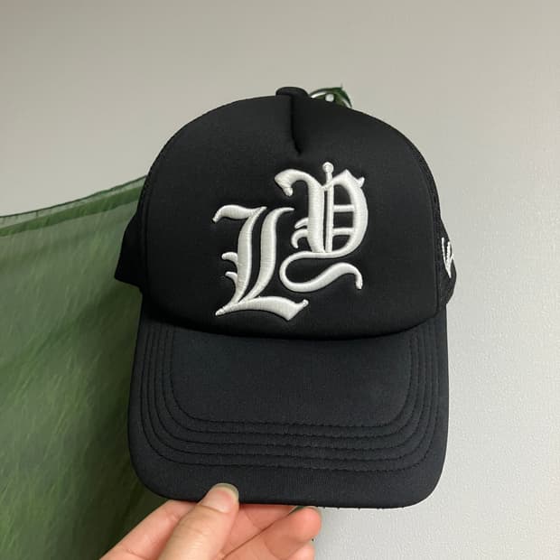 yeel logo trucker hat black 볼캡