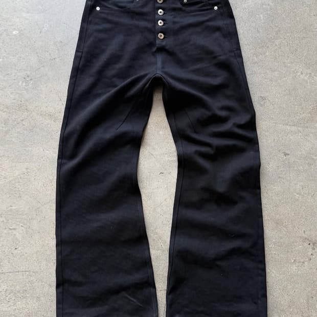 B.ACCESS Deep Black Button- Fly Jeans
