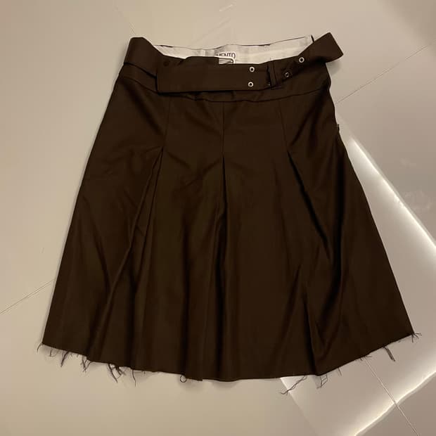 Partimento BELTED CUT OFF PLEATS SKIRT