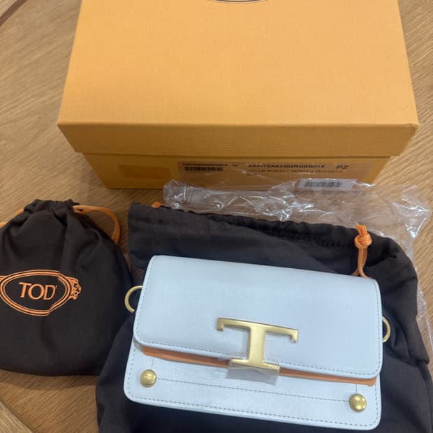 토즈 타임리스 미니백 새상품