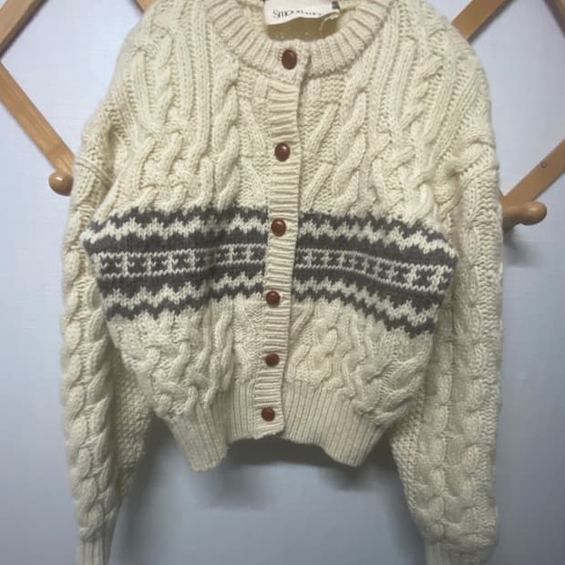 스무스무드 꽈배기 니트 가디건