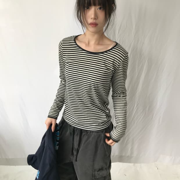 Heart in Chains 스트라이프 티