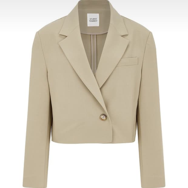 [Studio Tomboy]스튜디오톰보이 크롭 원버튼자켓(베이지)