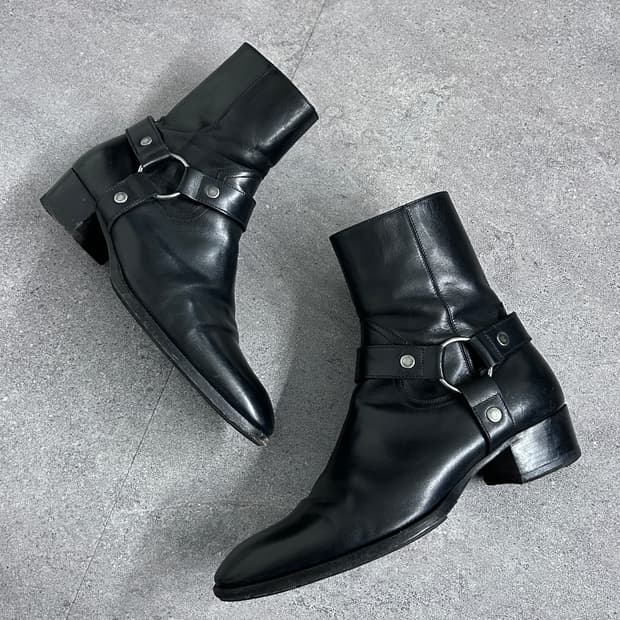 생로랑 16fw 에디기 하네스 부츠