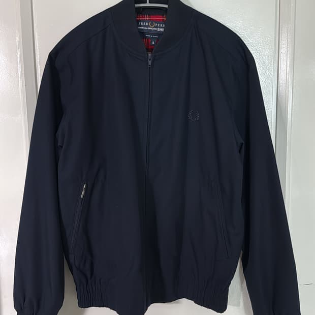 꼼데가르송 x 프레드페리 봄버자켓