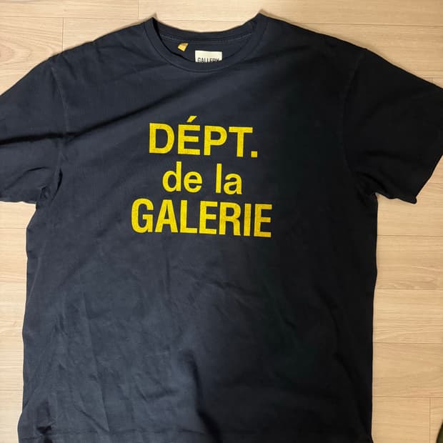 갤러리디파트먼트 로고 반팔티 블랙