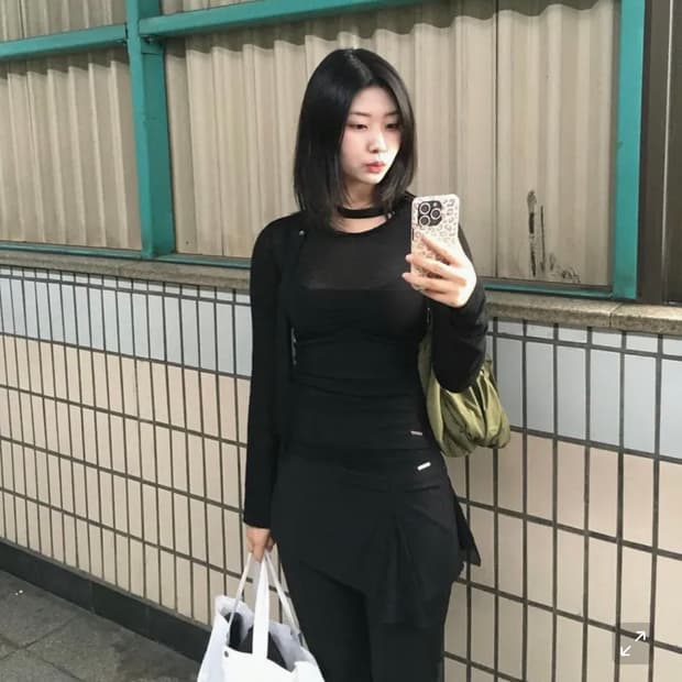 미세키서울 Sheer layered scarf long sleeves