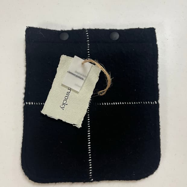 자버워키 Overlock-Seam wool Belt Pouch