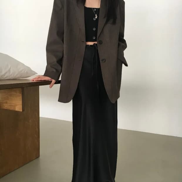 맹 meng 새틴 맥시 스커트