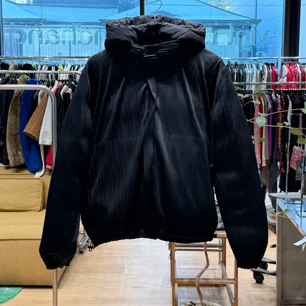 플리츠 플리즈 블랙 리버시블 다운 패딩 점퍼 