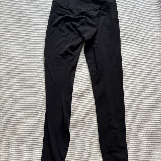 룰루레몬 얼라인 하이라이즈 팬츠 24인치 아시아핏 [블랙, XS]