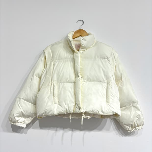 [새상품] 크롭 아이보리색 조끼패딩/ 숏패딩