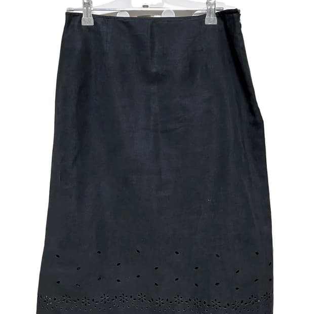 Suede punching skirt