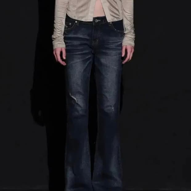 구해요) 보헤미안 서울 딥블루 부츠컷 데님팬츠