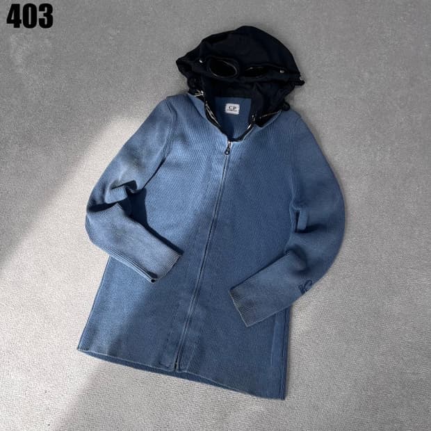 C.P컴퍼니 고글후드집업 