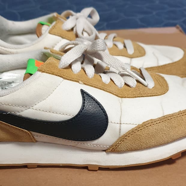 나이키 우먼 데이브레이크 위트 스니커즈 (230) CK2351-700