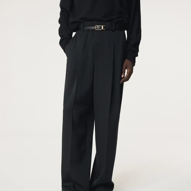 렉토 25fw 슬랙스 새상품M 팝니다