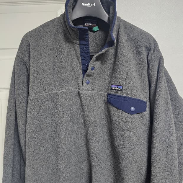 파타고니아 신칠라 M 니켈 그레이 네이비