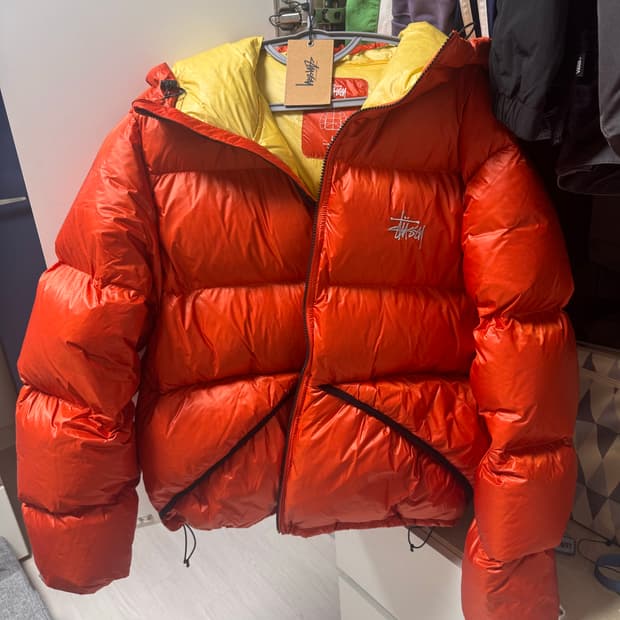 스투시 립스탑 패딩 카옌 L 새제품 팔아요