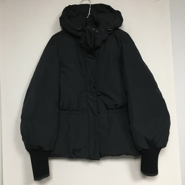  23 SISLEY 시슬리 니트소매 볼륨 구스 패딩 90