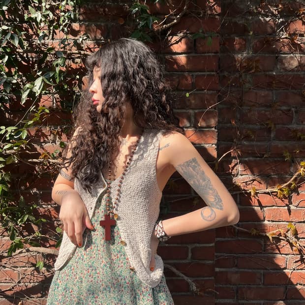 아이보리 데일리 그물 니트 베스트