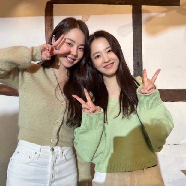 유어네임히어 볼레로 가디건 니트 슬리브리스 셋 