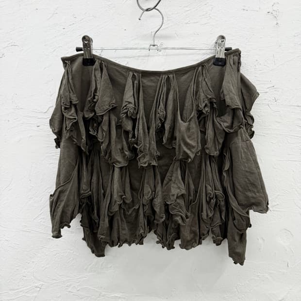 mad keen 마이크로 러플 스커트