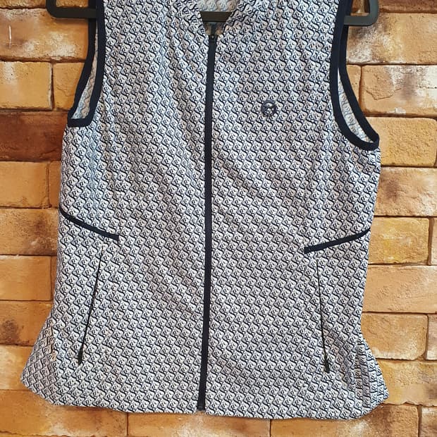 SGF67 브랜드의 골프 조끼